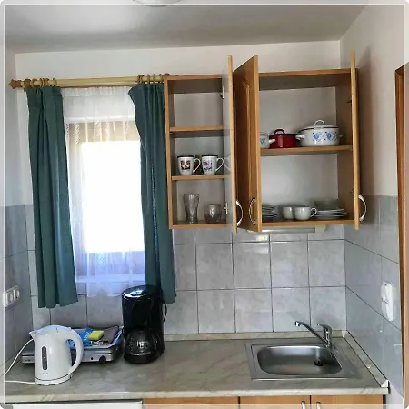 Apartament *