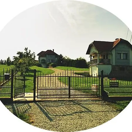 아파트 Apartament *
